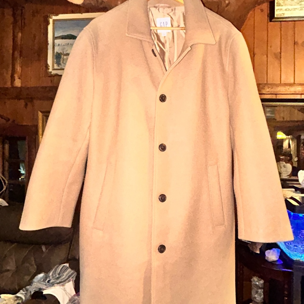 GAP Men's Classic Camel Peacoat Large